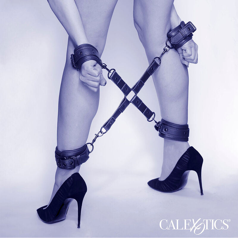 CALEXOTICS - CONNETTORE NOCTURNAL HOG TIE CUERO REGOLABILE NERO