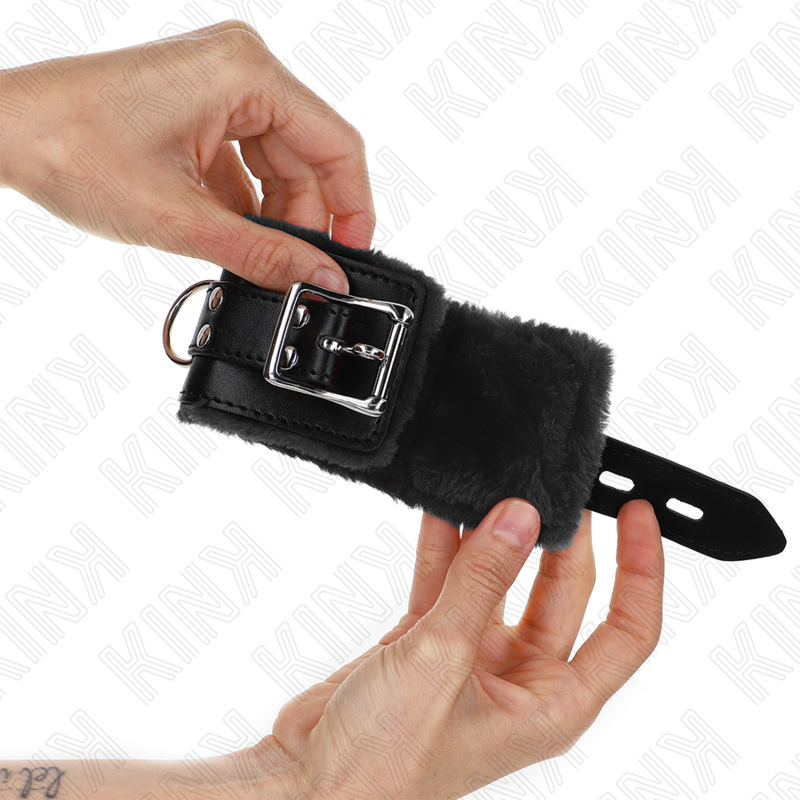 KINK - CINTURINI DA POLSO RIVESTITI IN PELLICCIA NERI CON CINTURA NERA REGOLABILE 17-29 CM X 6 CM