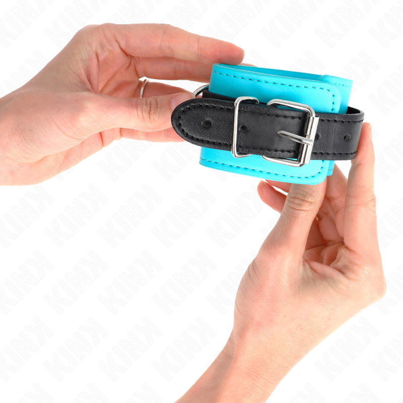 KINK - GANCHO PARA MUÑECAS CON FORRO DE PIEL AZUL AJUSTABLE 20-28 CM X 5,5 CM