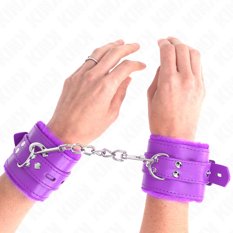 KINK - CINTURINI DA POLSO RIVESTITI IN PELLICCIA CON FORI QUADRATI VIOLA E CINTURA VIOLA REGOLABILI 17-29 CM X 6 CM